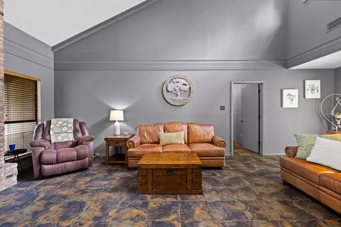 Living - 32 Stonegate, Longview, TX 75601 photo 2 of 3