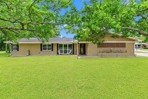 701 S White Oak Rd, White Oak, TX 75693