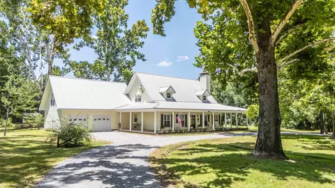 209 County Rd 333, De Berry, TX 75639