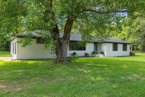 1065 Gardiner Mitchell Pkwy, Longview, TX 75603