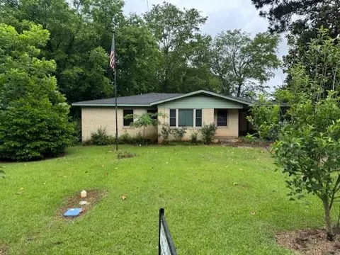 1211 Webb, Daingerfield, TX 75638