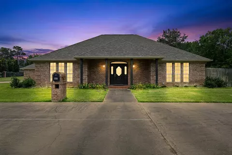 105 Amy Rd, Henderson, TX 75652