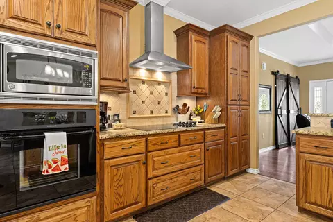 Kitchen - 151 Tiger Lily, Diana, TX 75640 photo 1 of 4