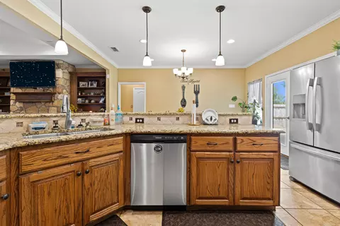 Kitchen - 151 Tiger Lily, Diana, TX 75640 photo 2 of 4
