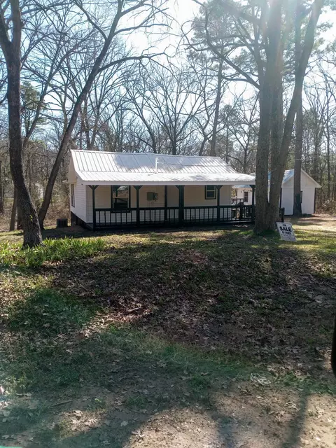 253 Daffodil Ln, Mount Vernon, TX 75457