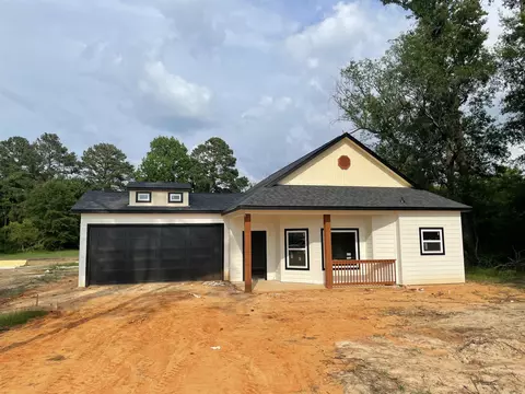814 Premier Rd, Longview, TX 75604