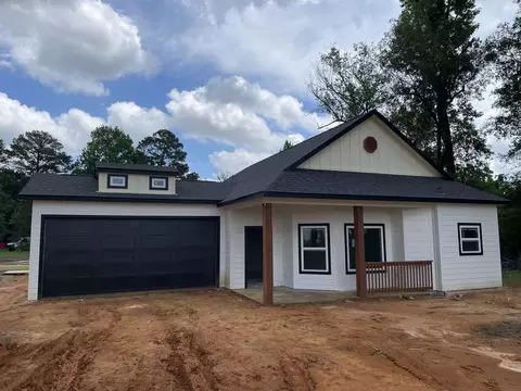 814 Premier Rd, Longview, TX 75604
