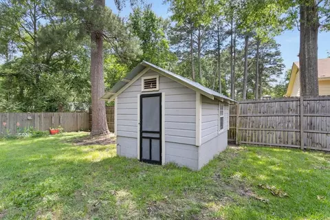 Exterior - 801 Park St, Gilmer, TX 75644 photo 3 of 5