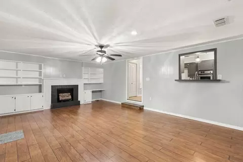 Living - 801 Park St, Gilmer, TX 75644 photo 4 of 5