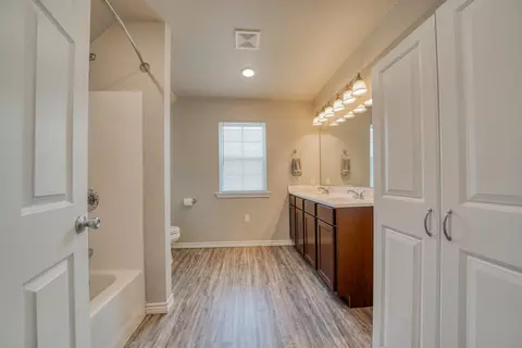Entry Way - 112 E Berkley, Longview, TX 75604 photo 3 of 3