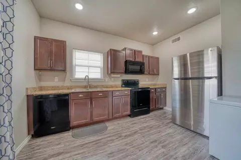 Kitchen - 112 E Berkley, Longview, TX 75604 photo 2 of 2