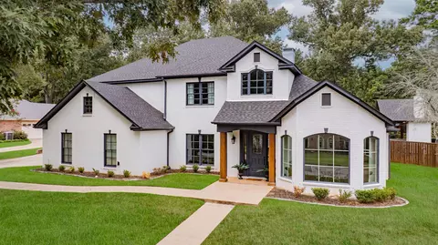 219 Hunters Cir, Longview, TX 75605