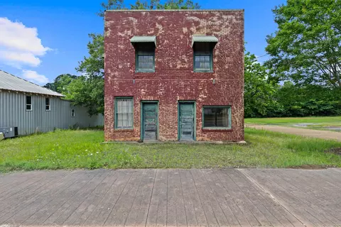 31 N Main St, Avinger, TX 75630
