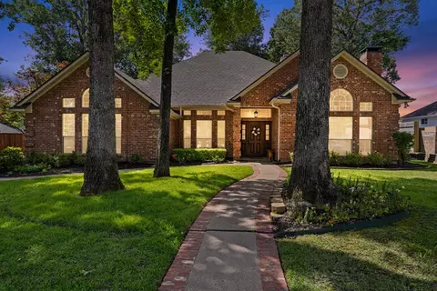 1012 Lovers Ln, Longview, TX 75604