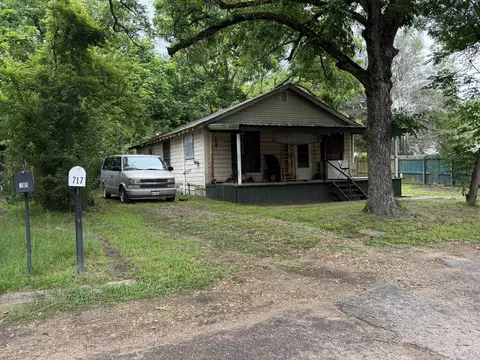 717 Allen St, Gilmer, TX 75644