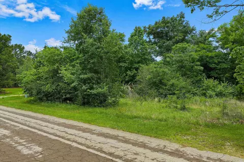 5179 Cooks Rd, Marshall, TX 75670