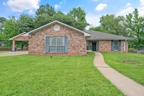 607 E Woodhaven St, White Oak, TX 75693