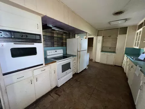 Kitchen - 509 E Young, Longview, TX 75602 photo 2 of 2