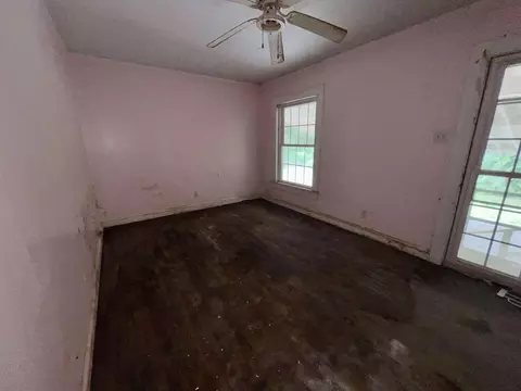 Bedroom - 509 E Young, Longview, TX 75602 photo 1 of 3
