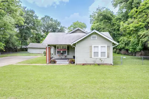 604 N Bledsoe, Gilmer, TX 75644