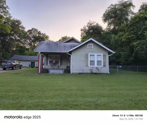 604 N Bledsoe, Gilmer, TX 75644