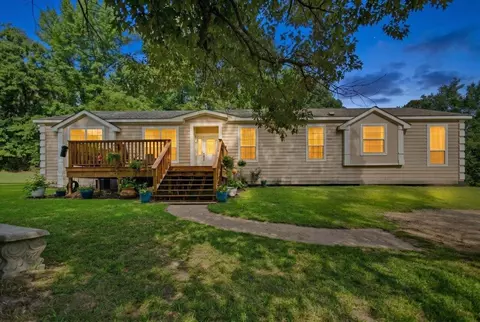 105 Pepper Cir, Diana, TX 75640