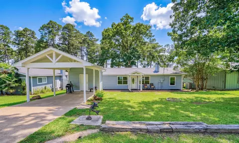 321 Crestwood Lp, Avinger, TX 75630