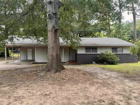 212 Greenwood St, Nacogdoches, TX 75964