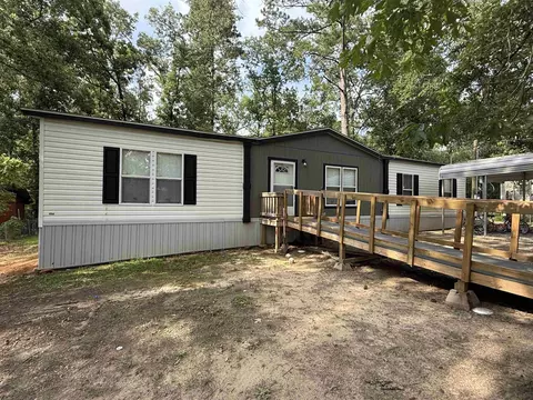 1180 N Lori Ln, Waskom, TX 75692