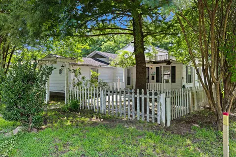 211 E Bonham, Jefferson, TX 75657 photo 24