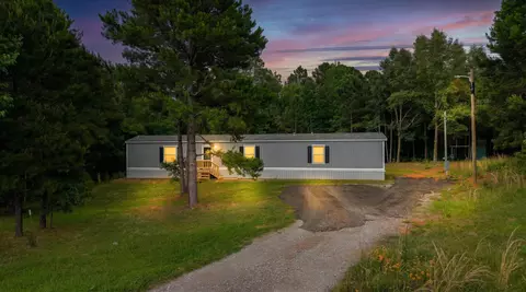 509 Trump Ln, Gilmer, TX 75645