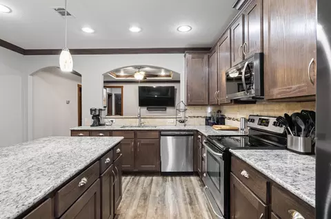 Kitchen - 170 Blue Fox, Marshall, TX 75670 photo 2 of 2