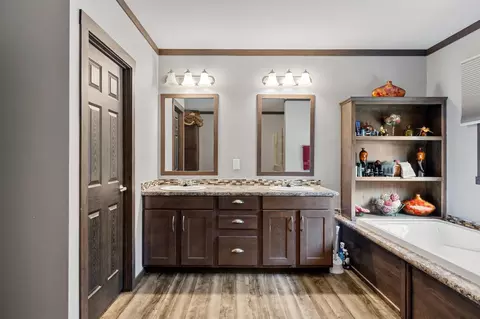 Entry Way - 170 Blue Fox, Marshall, TX 75670 photo 1 of 1