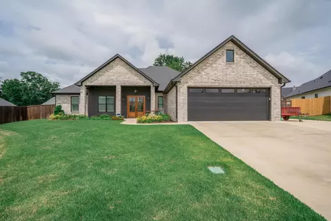 3813 Suren Way, Longview, TX 75605