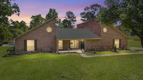 106 Stephanie, Longview, TX 75604