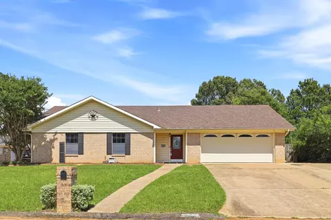 3704 Kriss, Longview, TX 75604