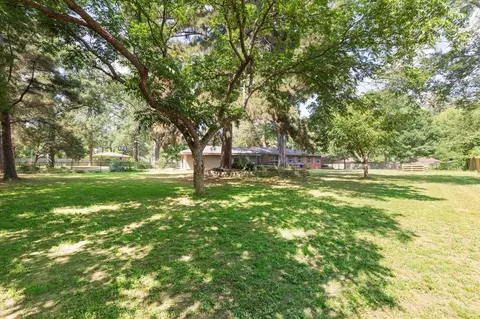 Exterior - 28 Rambling Rd, Longview, TX 75604 photo 8 of 13