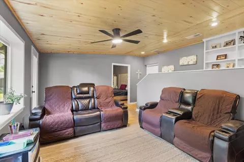 Living - 28 Rambling Rd, Longview, TX 75604 photo 5 of 5