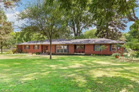 Exterior - 28 Rambling Rd, Longview, TX 75604 photo 10 of 13