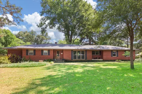 Exterior - 28 Rambling Rd, Longview, TX 75604 photo 12 of 13