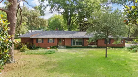 Exterior - 28 Rambling Rd, Longview, TX 75604 photo 7 of 13