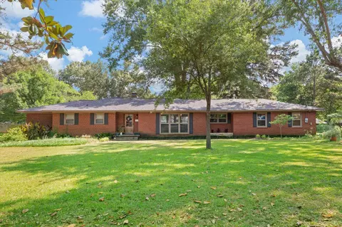 28 Rambling Rd, Longview, TX 75604