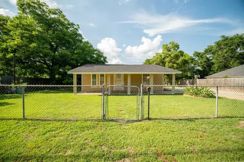 131 Wingate Ln, Longview, TX 75602