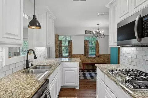 208 Fairview Dr, Longview, TX 75604 photo 13