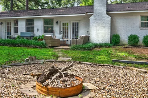 208 Fairview Dr, Longview, TX 75604 photo 27