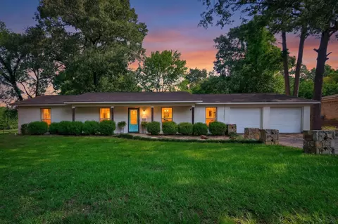 208 Fairview Dr, Longview, TX 75604 photo 46