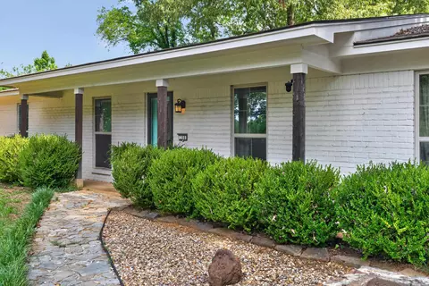 208 Fairview Dr, Longview, TX 75604 photo 3