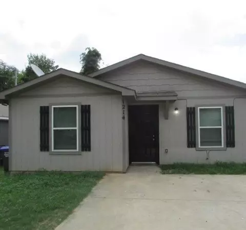 1214 Beaumont St, Longview, TX 75602