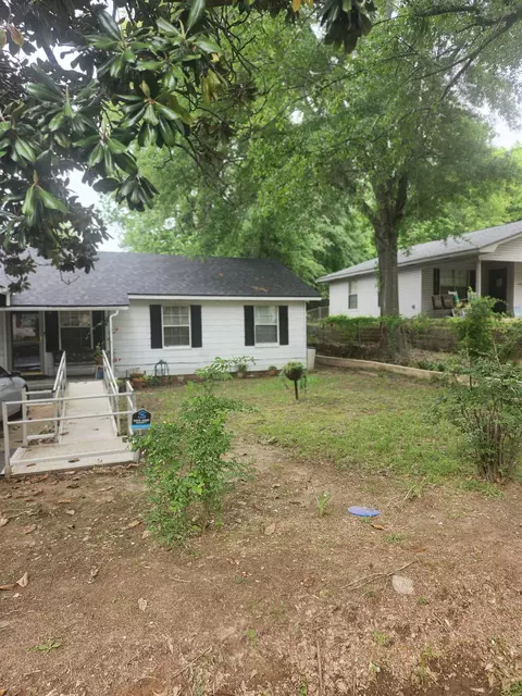 2407 Bryan St, Marshall, TX 75670