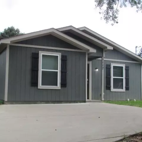 1117 E Birdsong St, Longview, TX 75602